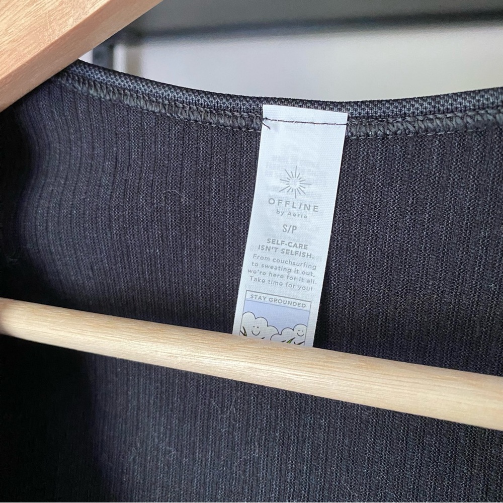 NWT Offline by Aerie Crop Ribbed Top - Picture 3 of 4